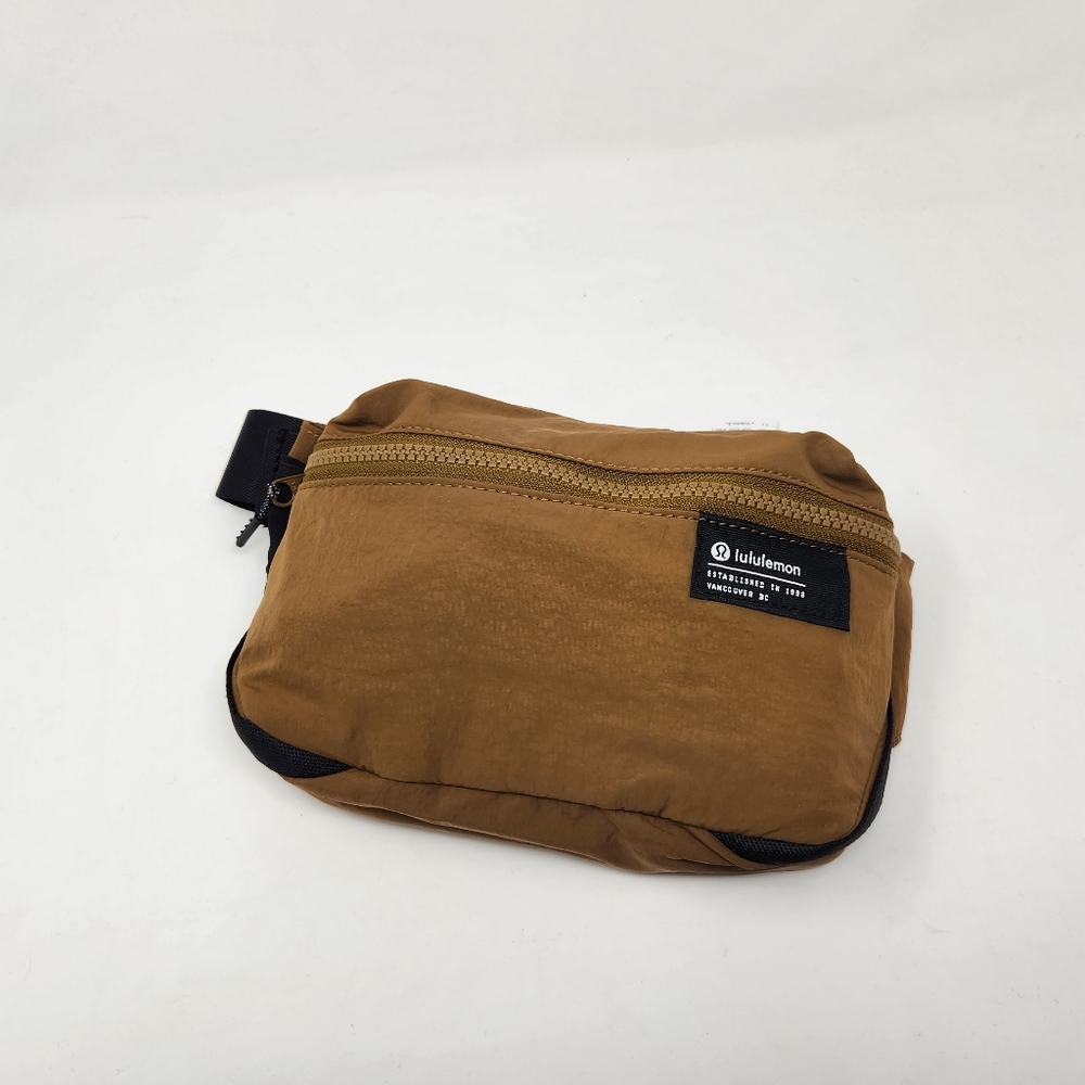 Lululemon Clean Lines Belt Bag Burnt Carmel, Fanny Pack (BTCA/BLACK)